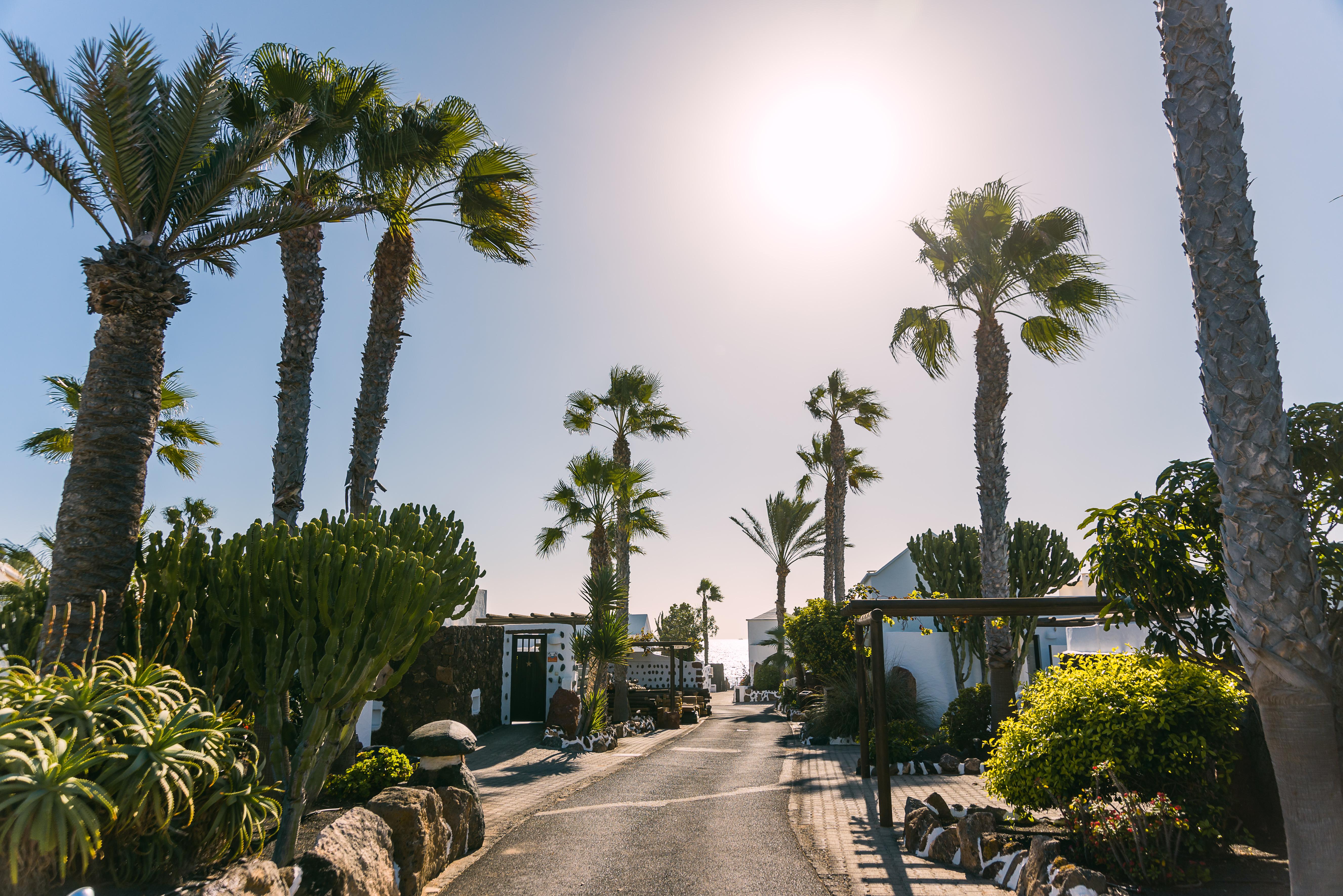 Kamezi Boutique Hotel Villas Плая Бланка Екстериор снимка