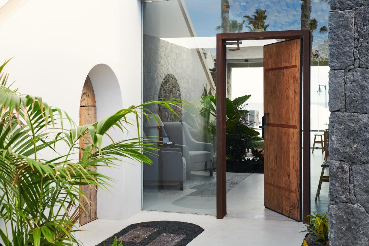 Kamezi Boutique Hotel Villas Плая Бланка Екстериор снимка